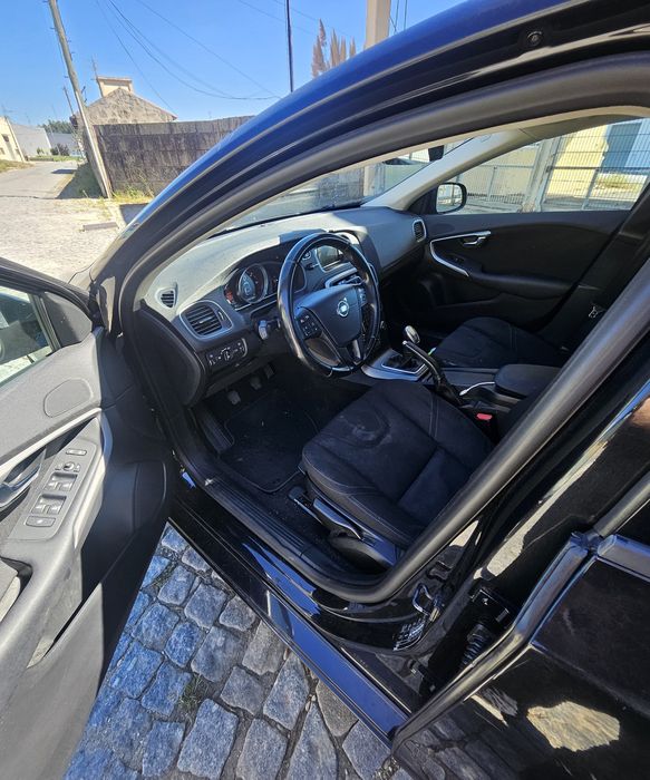 Volvo V40 1.6 diesel aceito troca por mota foto 5