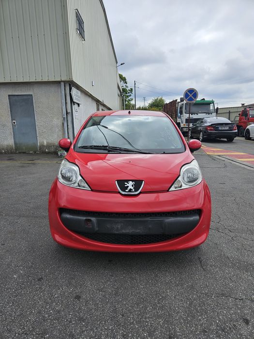 Peugeot 107 1.0i de 2007 caixa automática para peças
