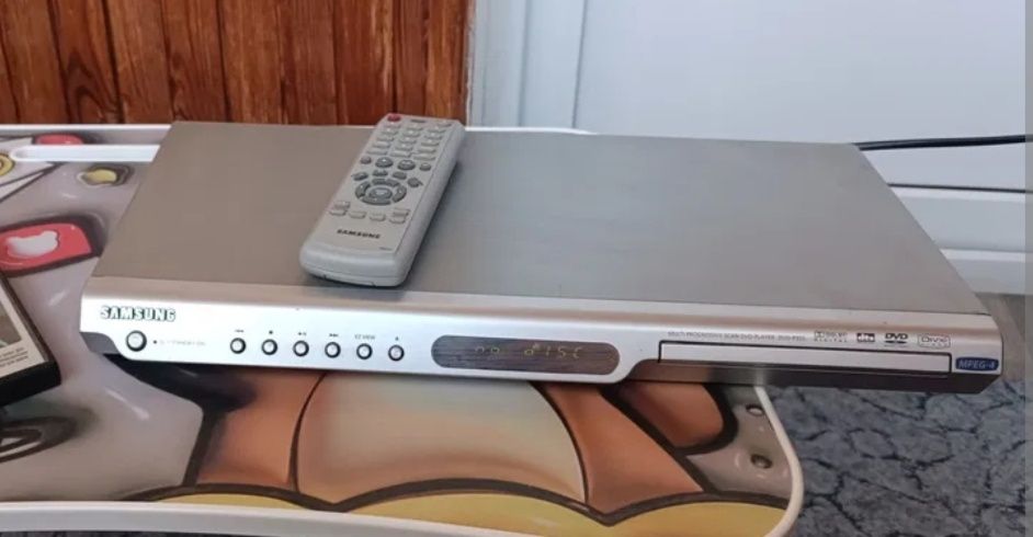 Samsung XviD pro MP4 DVD плеер