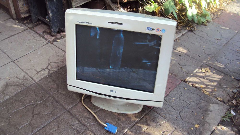 Монитор lg flatron f900b