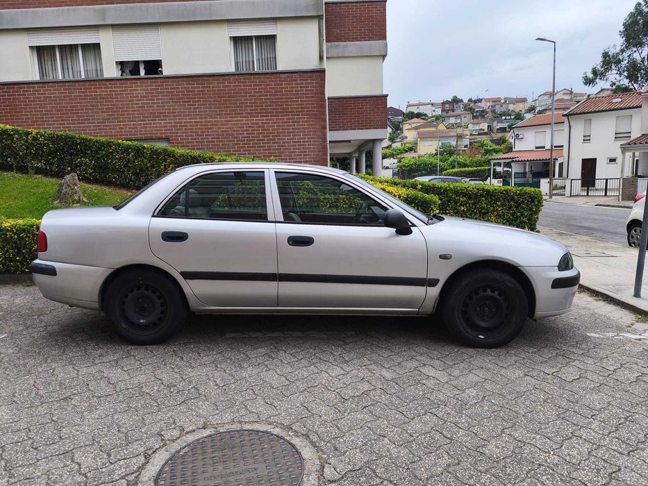 Mitsubishi Carisma 1.3 Sedan GPL/Gasolina – 1.500 € Negociáveis