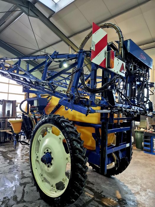 Opryskiwacz carullele 2500l 21m pełny komputer !