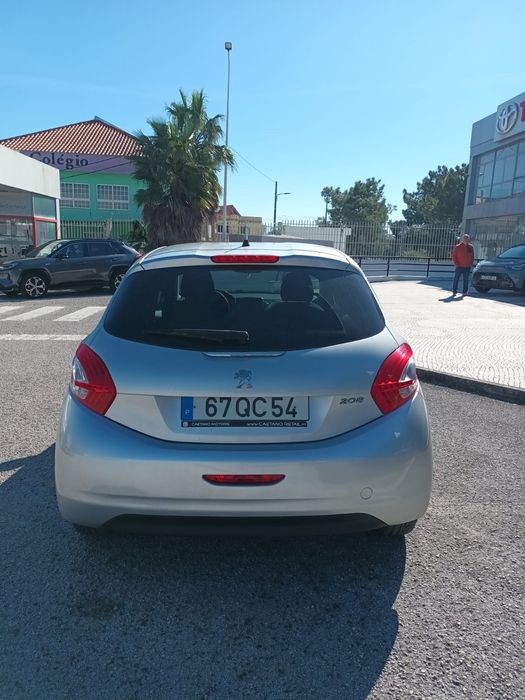 C A RR O em muito bom estado