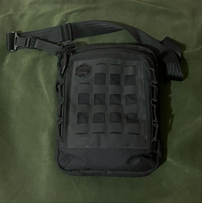 M-TAC сумка планшет laser cut hex black