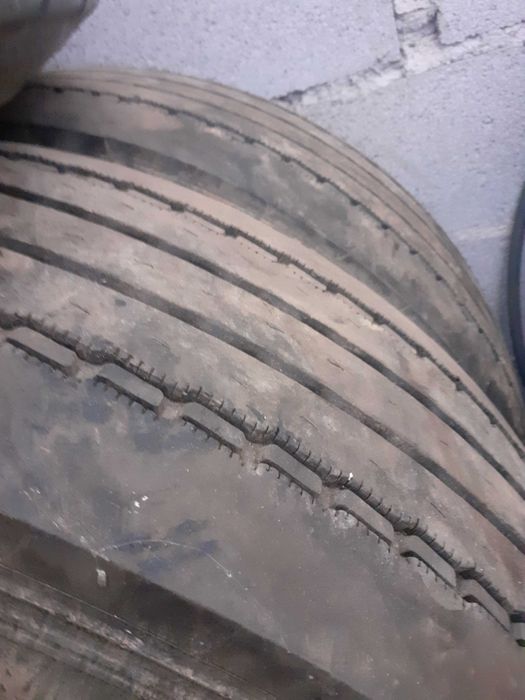 6 Pneus michelin 315 70 r 22.5 com jantes