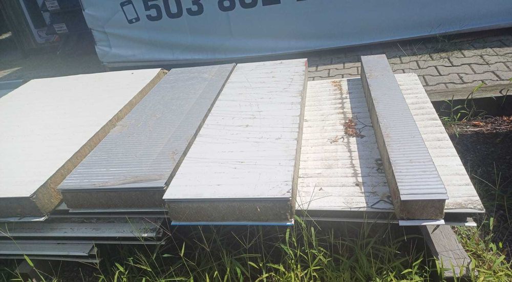 Płyty warstwowe izolacyjne, obornickie, ścienne, dachowe