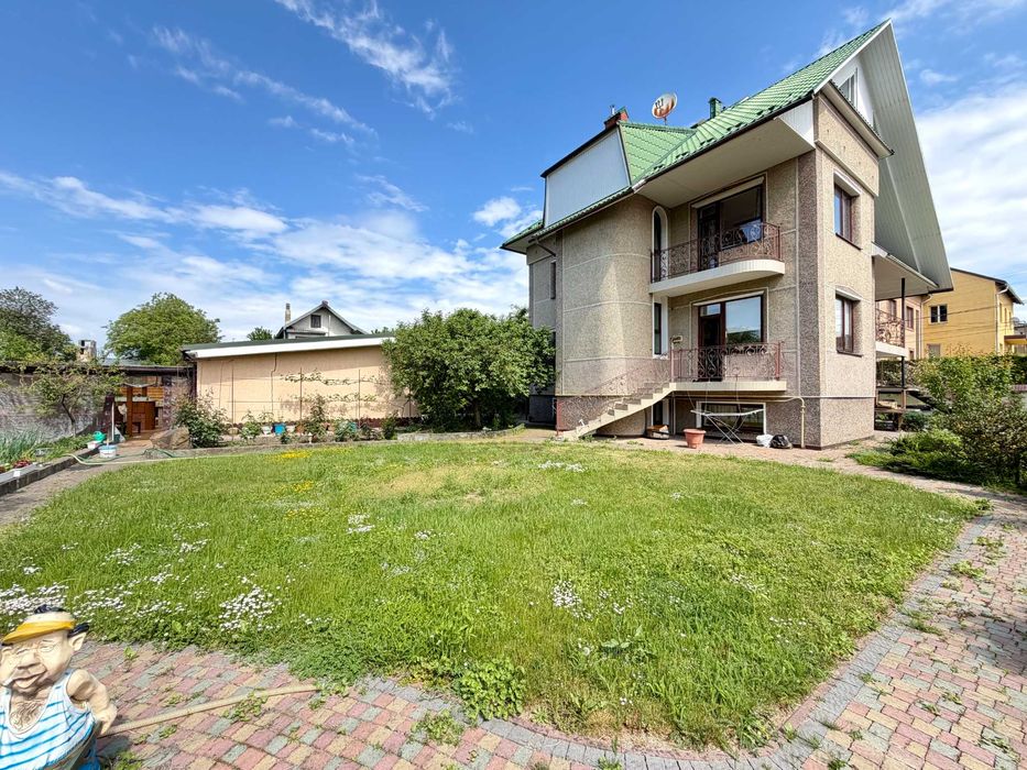 ПРОДАЖ БУДИНКУ В м. СТРИЙ вул. Героїв Берестечка