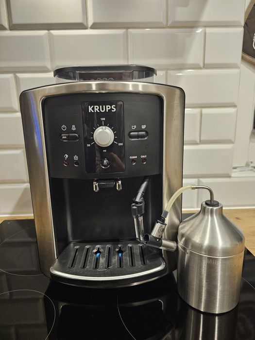 Ekspres ciśnieniowy KRUPS EA 8010