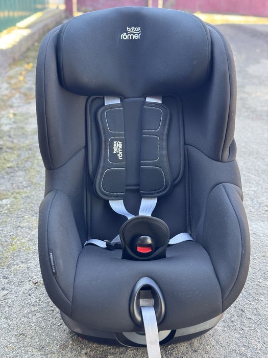 Автокрісло BRITAX-ROMER TRIFIX2 i-SIZE Cosmos Black