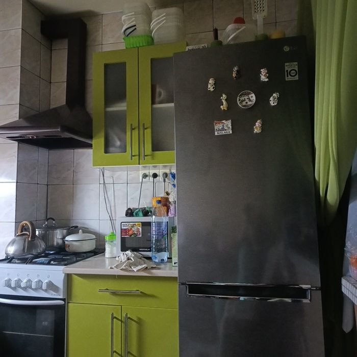 Продам 2-х комнатную квартиру на 6 мн