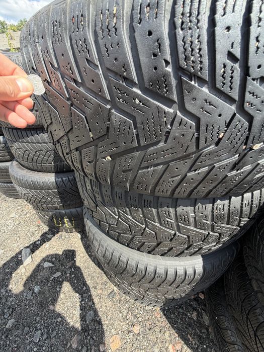 Гума зима  hankook 225/50 R17 2022