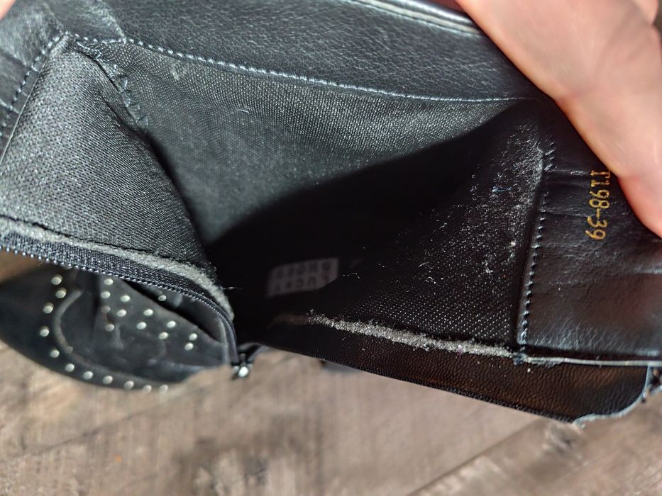 Czarne eleganckie botki r.39