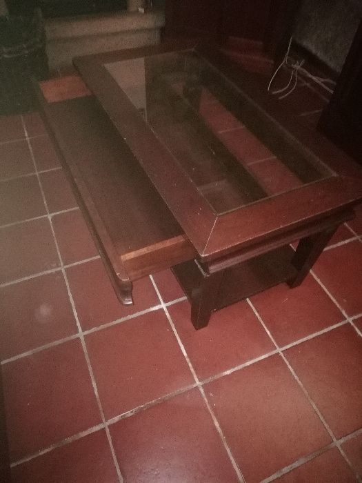 Mesa centro de sala em cereijeira