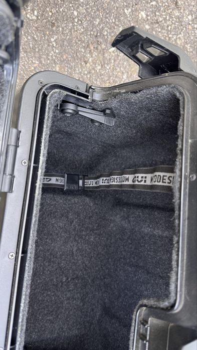 GIVI TREKKER LITE (• Top Case de 52 L + 2 malas laterais de 46 L) – CONJUNTO COMPLETO