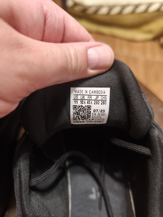 Кросівки Adidas Ozelia 45р