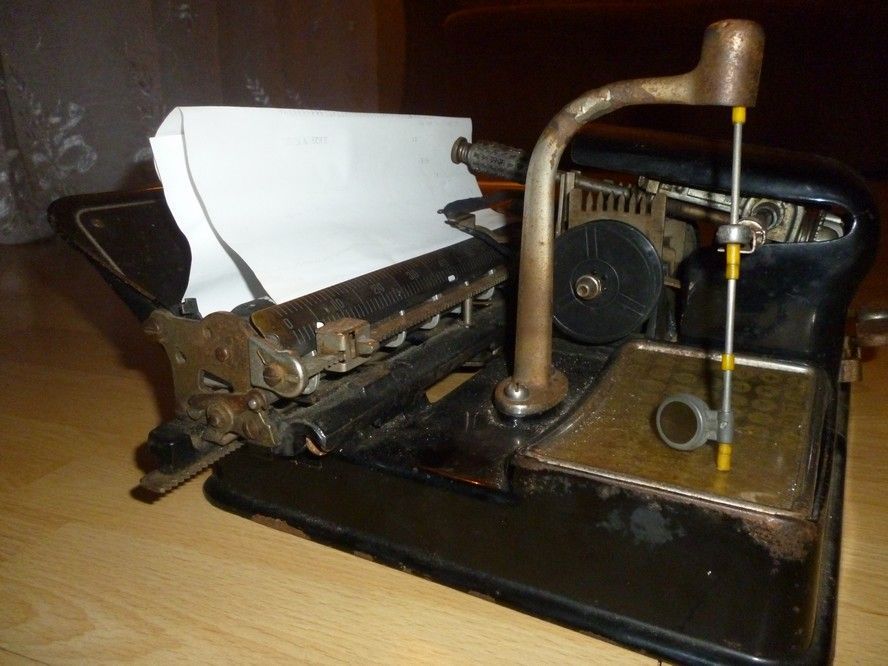 maszyna do pisania mignon 4