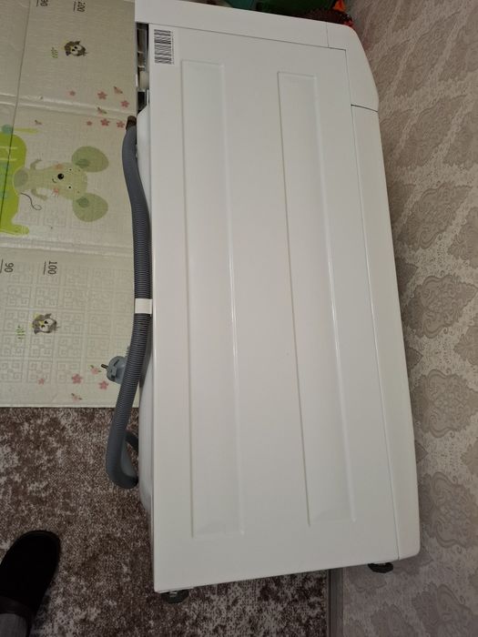 Пральна машина  zanussi ZWSE6100V 5кг