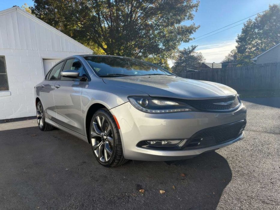 Chrysler 200 S      2015