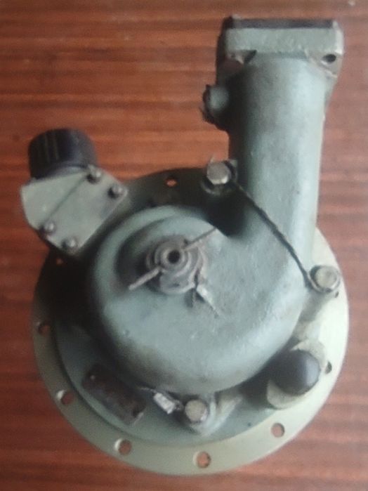 Авиационный центробежный насос