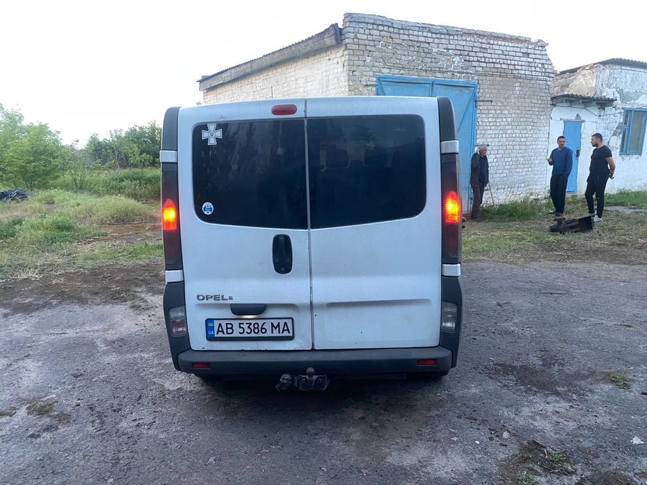 Опель віваро 1.9