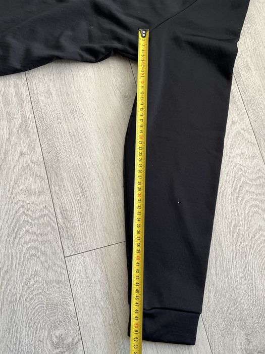 Czarna bluza rozpinana do polowy, marki Nike, rozmair L