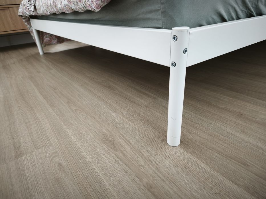 Cama 140x200cm VEVELSTAD