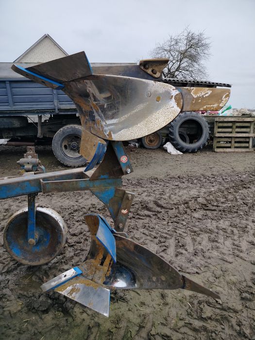 Продам оборотний плуг рабеверк