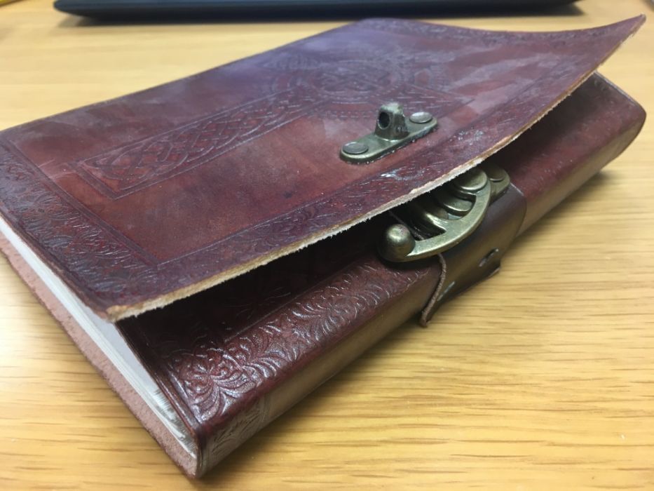 Caderno Artesanal de Couro