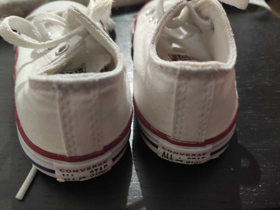 Tenis criança giros