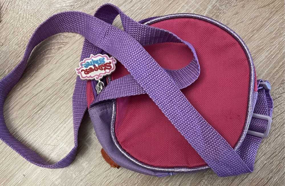 Shimmer i Shine, latajacy dywan, plus 1 przyjaciółka