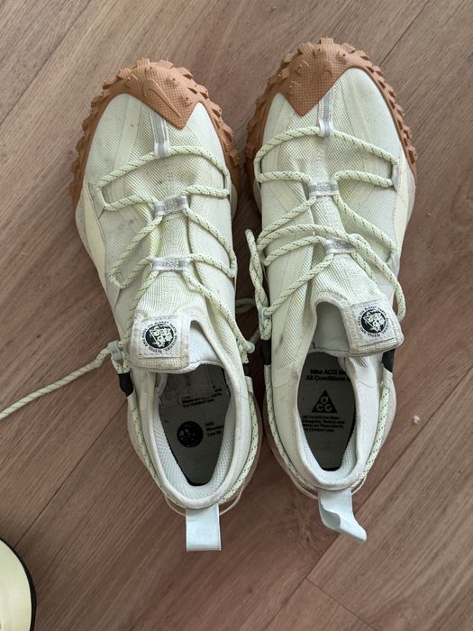 Кросівки чоловічі Nike Acg Mountain Fly Low Gtx Se Beige