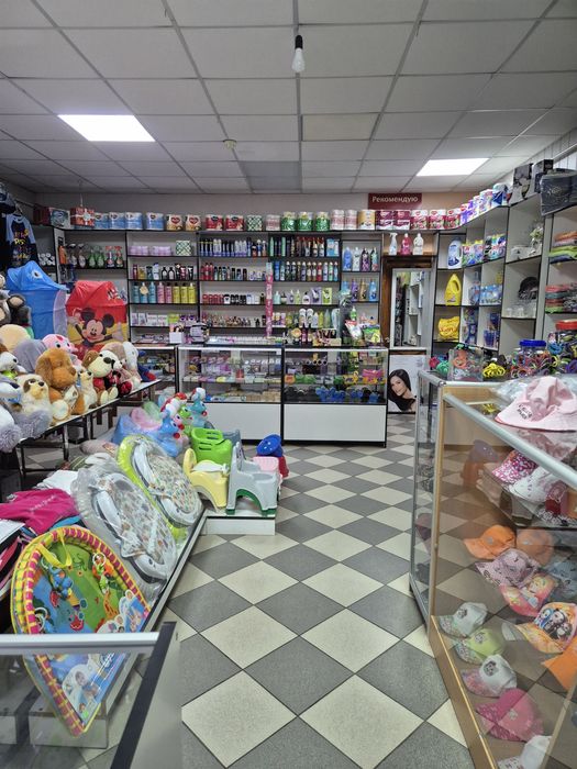 Продаж  магазину,  комерційна нерухомість
