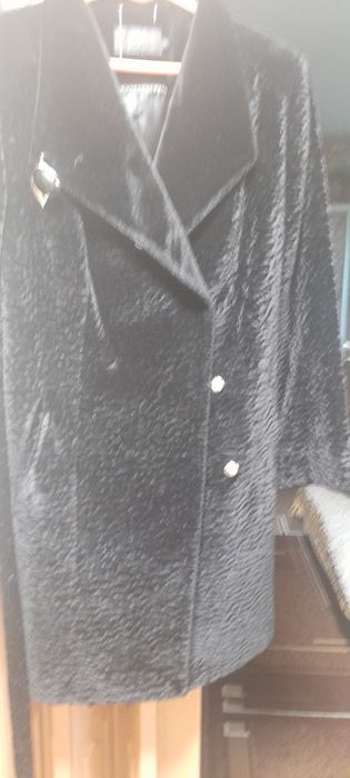 Пальто осеннее женское срочно продам