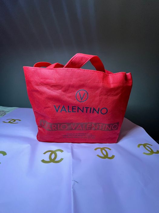 Wyjątkowa torebka Valentino