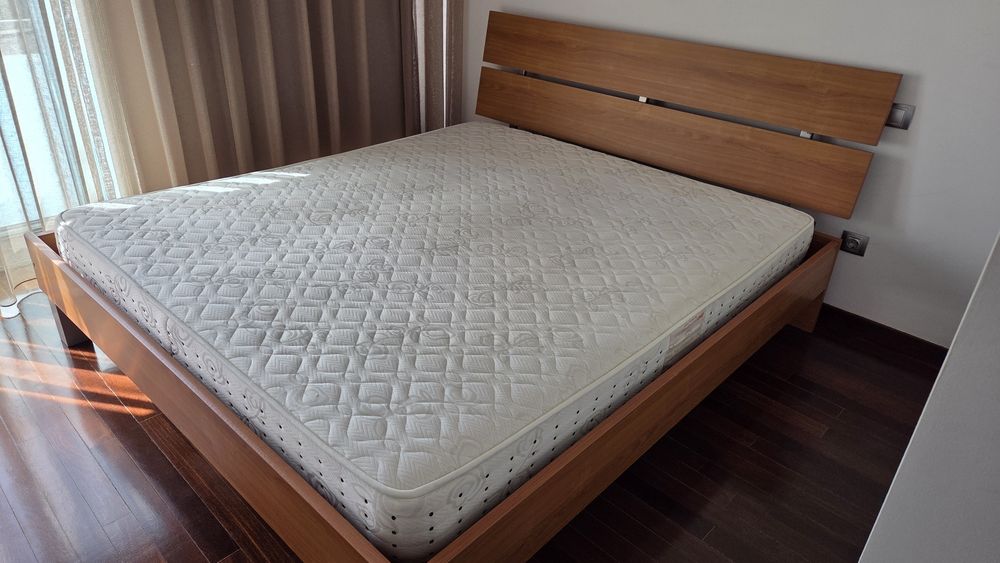 Vendo cama de casal como nova