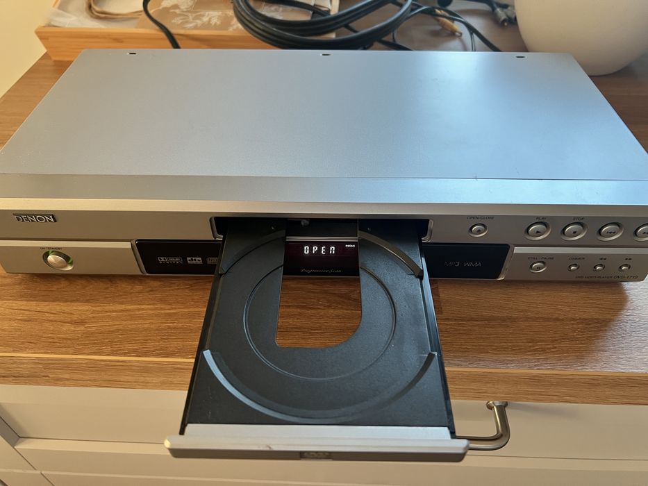 Denon DVD-1710 + pilot + Kable