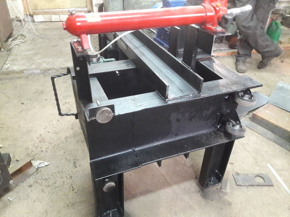 Профилегиб, трубогиб