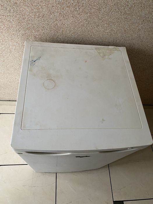 Морозильна камера морозилка Whirlpool