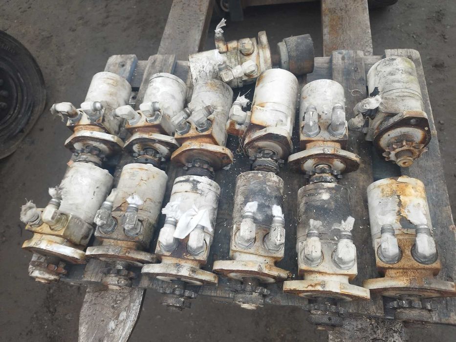 Silnik hydrauliczny TRW wałek 25 mm. Hydromotor