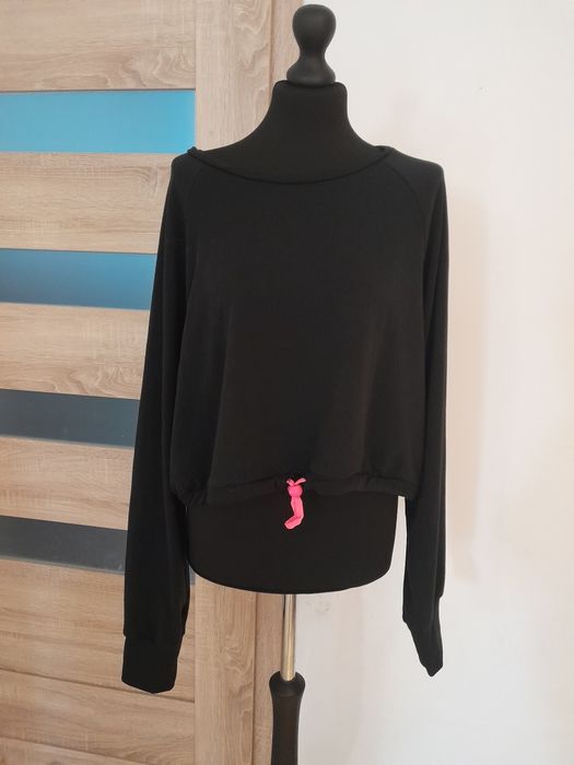CZArna bluza Luźna krótsza XXXL 46