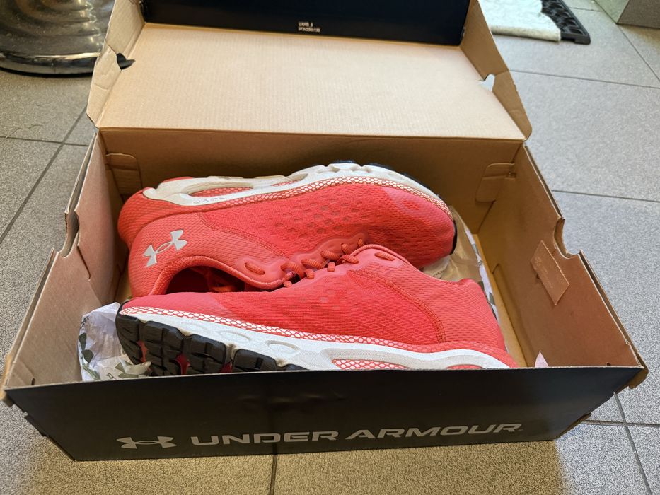 Кроссовки Under Armour 45 р