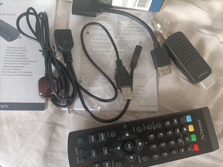 Niewielki Dekoder odbiornik telewizji naziemnej TV DVB-T2 Strong HDMI