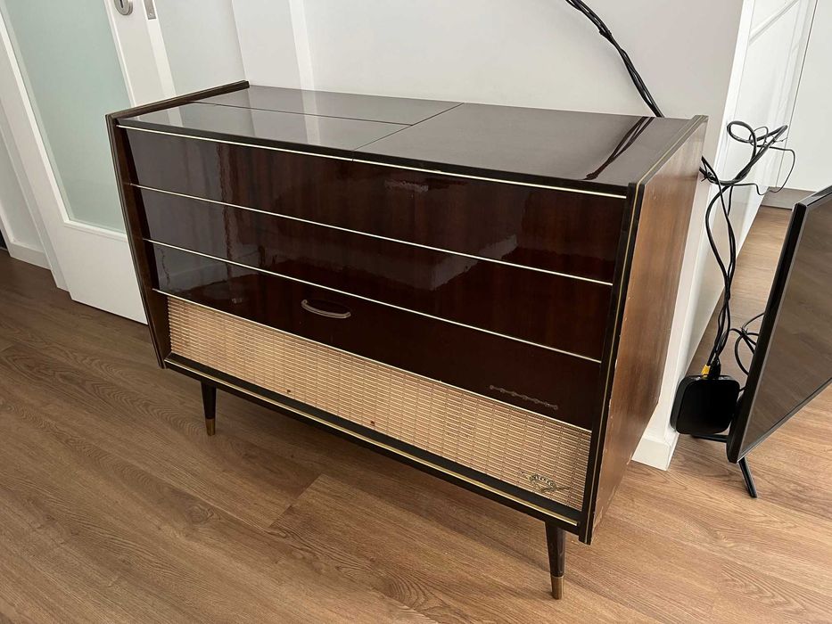 Móvel Rádio/Gira discos Grundig