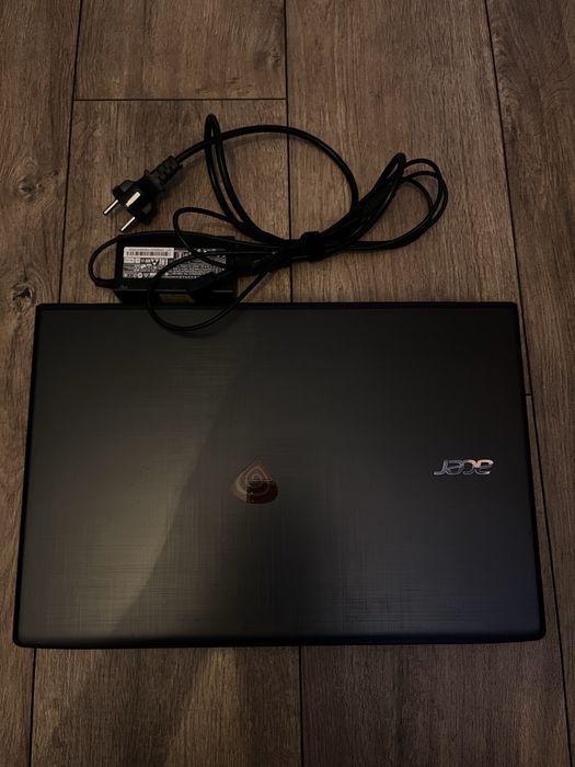Laptop Acer Aspire E5-575G