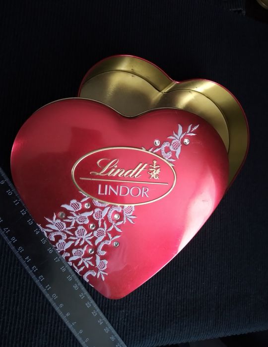 Жестяні коробки сердце кіт в чалмє