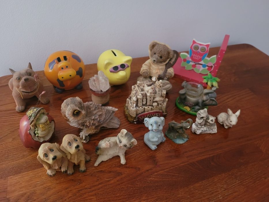 Figurki ozdoby 16 szt
