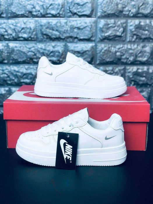 Женские красовки Nike Air Force AF1 White / белые найк форс / найки женские на лето / натуральная кожа