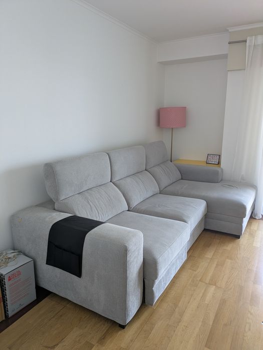 Sofá gato preto c/ chaise longue e arrumação