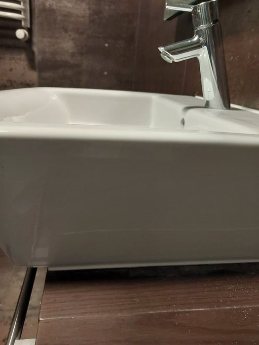 Umywalka Roca plus bateria