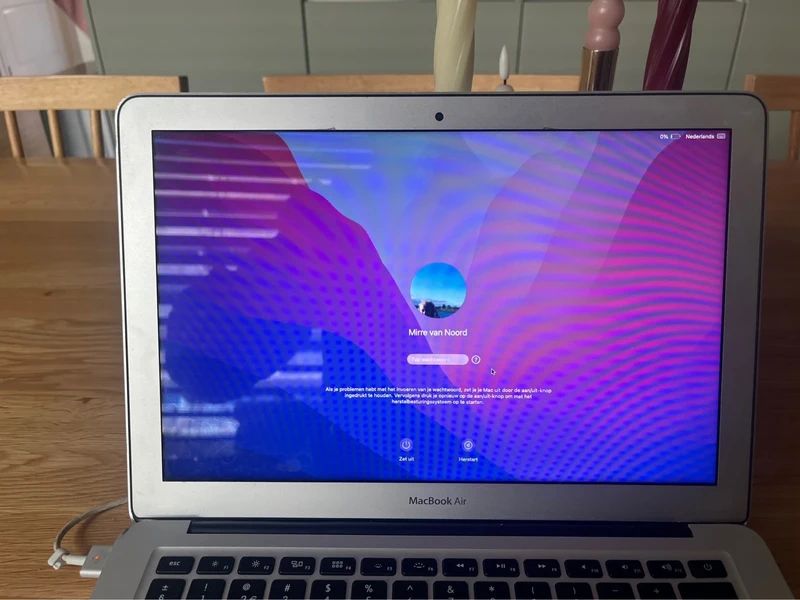 Apple MacBook Air 13 polegadas 2017 com Carregador